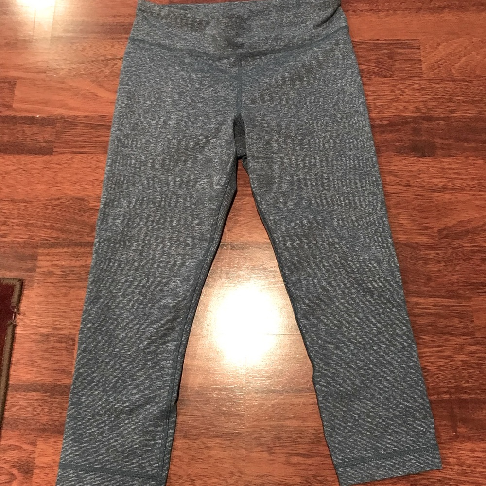 Light Blue Under Armour Crop Leggings